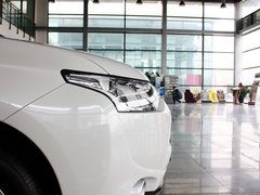 2013 2.0L CVT 四驱都市导航版5座