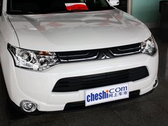 2013 2.0L CVT 四驱都市导航版5座