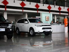 2013 2.0L CVT 四驱都市导航版5座