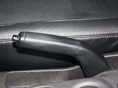 2013 2.0L CVT 四驱都市导航版5座