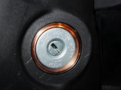 2013 2.0L CVT 四驱都市导航版5座