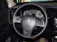 2013 2.0L CVT 四驱都市导航版5座