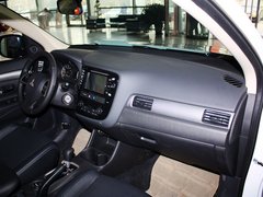 2013 2.0L CVT 四驱都市导航版5座