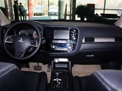 2013 2.0L CVT 四驱都市导航版5座
