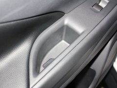 2013 2.0L CVT 四驱都市导航版5座