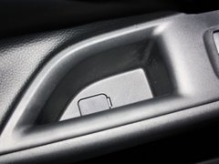 2013 2.0L CVT 四驱都市导航版5座