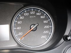 2013 2.0L CVT 四驱都市导航版5座