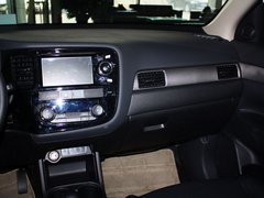 2013 2.0L CVT 四驱都市导航版5座