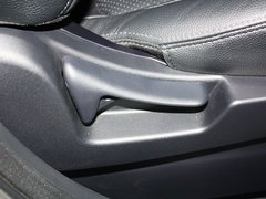 2013 2.0L CVT 四驱都市导航版5座