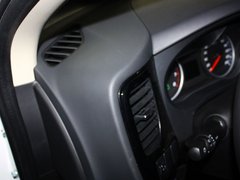 2013 2.0L CVT 四驱都市导航版5座