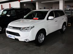 2013 2.0L CVT 四驱都市导航版5座