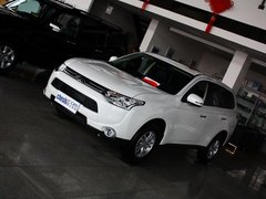 2013 2.0L CVT 四驱都市导航版5座
