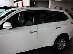 2013 2.0L CVT 四驱都市导航版5座