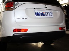 2013 2.0L CVT 四驱都市导航版5座