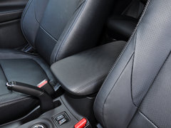 2013 2.0L CVT 四驱都市导航版5座