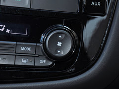 2013 2.0L CVT 四驱都市导航版5座