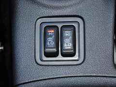 2013 2.0L CVT 四驱都市导航版5座