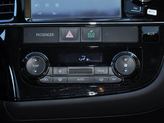 2013 2.0L CVT 四驱都市导航版5座