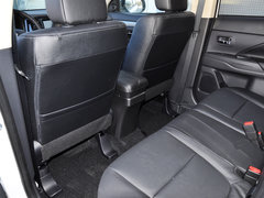 2013 2.0L CVT 四驱都市导航版5座