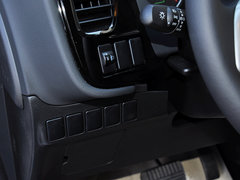 2013 2.0L CVT 四驱都市导航版5座