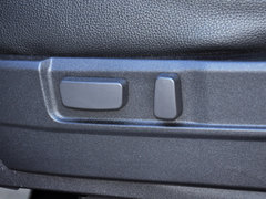 2013 2.0L CVT 四驱都市导航版5座
