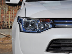 2013 2.0L CVT 四驱都市导航版5座