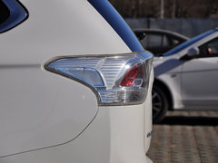 2013 2.0L CVT 四驱都市导航版5座