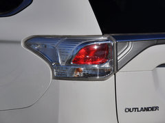 2013 2.0L CVT 四驱都市导航版5座
