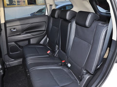 2013 2.0L CVT 四驱都市导航版5座