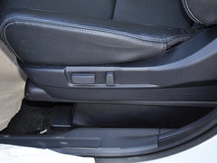 2013 2.0L CVT 四驱都市导航版5座