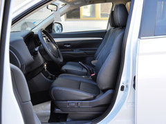 2013 2.0L CVT 四驱都市导航版5座