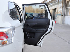 2013 2.0L CVT 四驱都市导航版5座