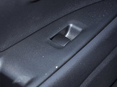 2013 2.0L CVT 四驱都市导航版5座