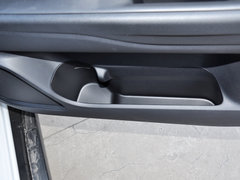 2013 2.0L CVT 四驱都市导航版5座