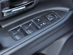 2013 2.0L CVT 四驱都市导航版5座