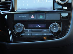 2013 2.0L CVT 四驱都市导航版5座