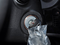 2013 2.0L CVT 四驱都市导航版5座