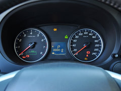 2013 2.0L CVT 四驱都市导航版5座
