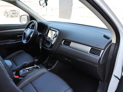 2013 2.0L CVT 四驱都市导航版5座