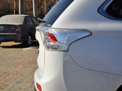 2013 2.0L CVT 四驱都市导航版5座