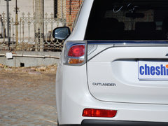2013 2.0L CVT 四驱都市导航版5座