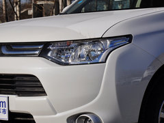 2013 2.0L CVT 四驱都市导航版5座