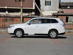 2013 2.0L CVT 四驱都市导航版5座
