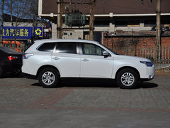 2013 2.0L CVT 四驱都市导航版5座