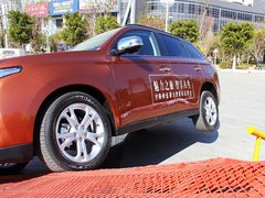 2013 2.4L CVT 四驱豪华导航版 7座