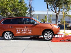 2013 2.4L CVT 四驱豪华导航版 7座