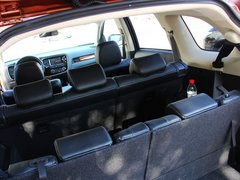 2013 2.4L CVT 四驱豪华导航版 7座