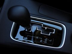 2013 2.4L CVT 四驱豪华导航版 7座