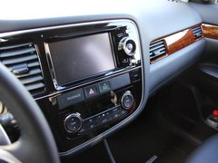 2013 2.4L CVT 四驱豪华导航版 7座