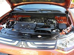 2013 2.4L CVT 四驱豪华导航版 7座